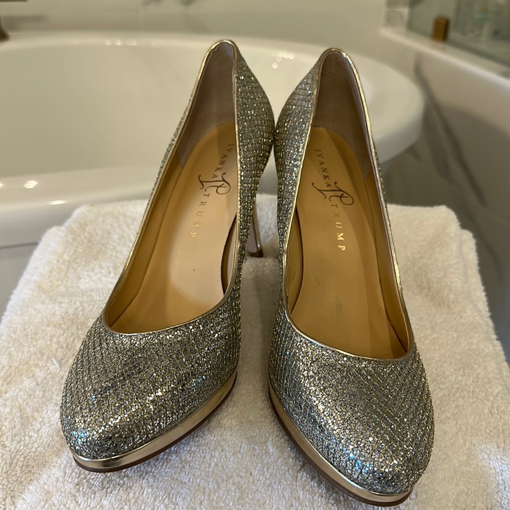 Ivanka Trump silver pumps